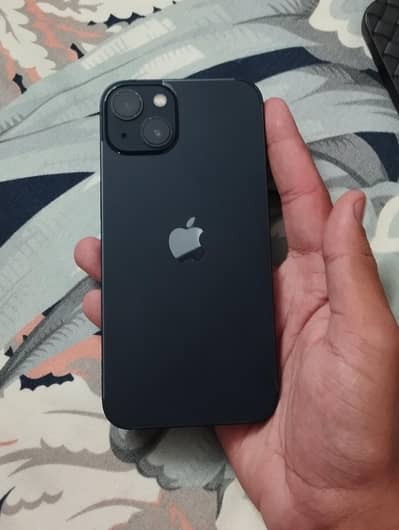 Apple iPhone 13