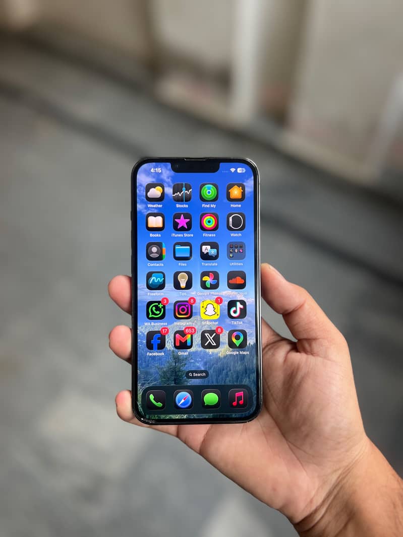 Apple iPhone 13 Pro 1