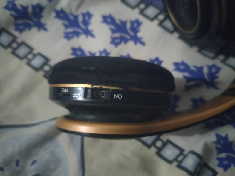 audic earheadphone 1