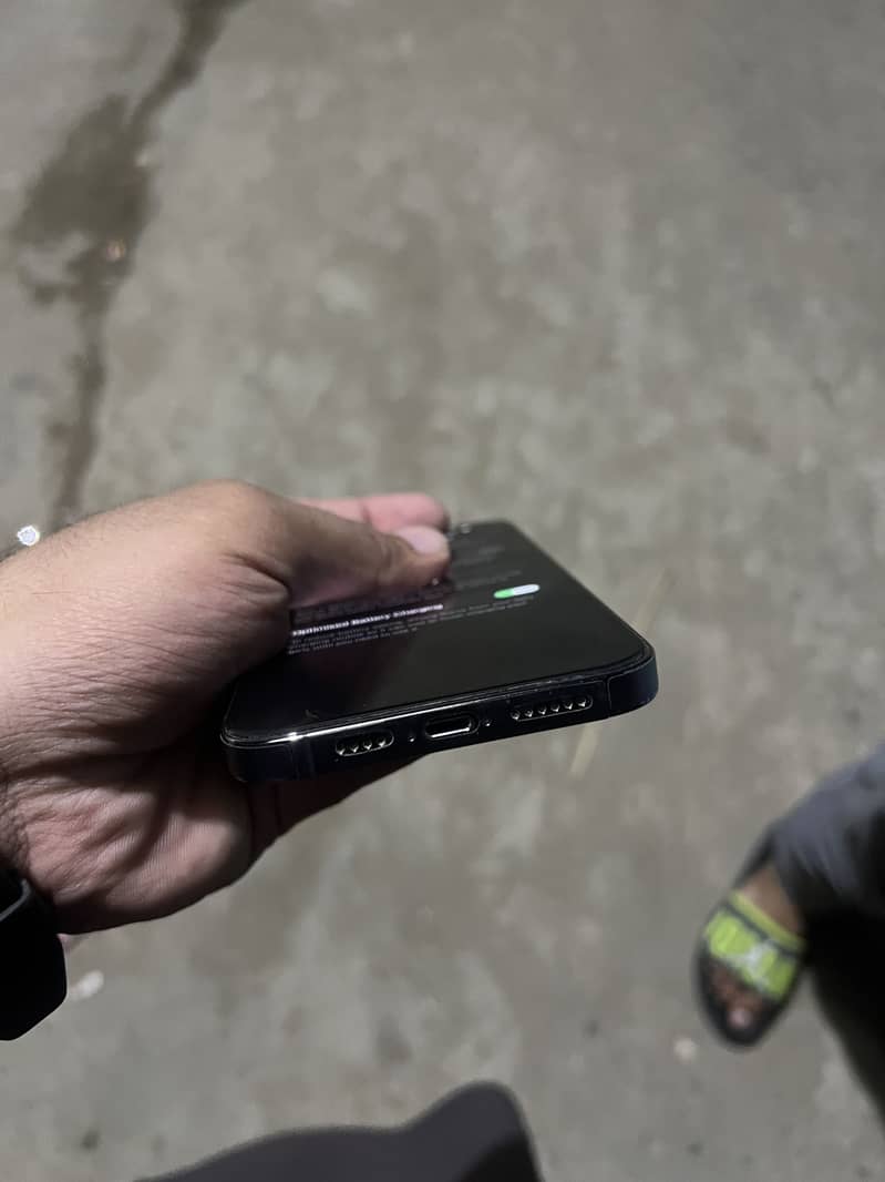 Apple iPhone 14 Pro Max 1