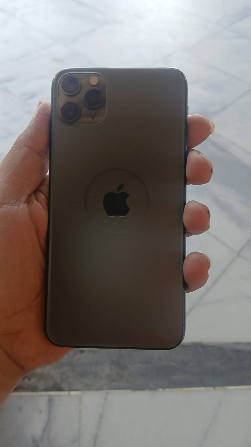 Apple iPhone 11 Pro Max 1