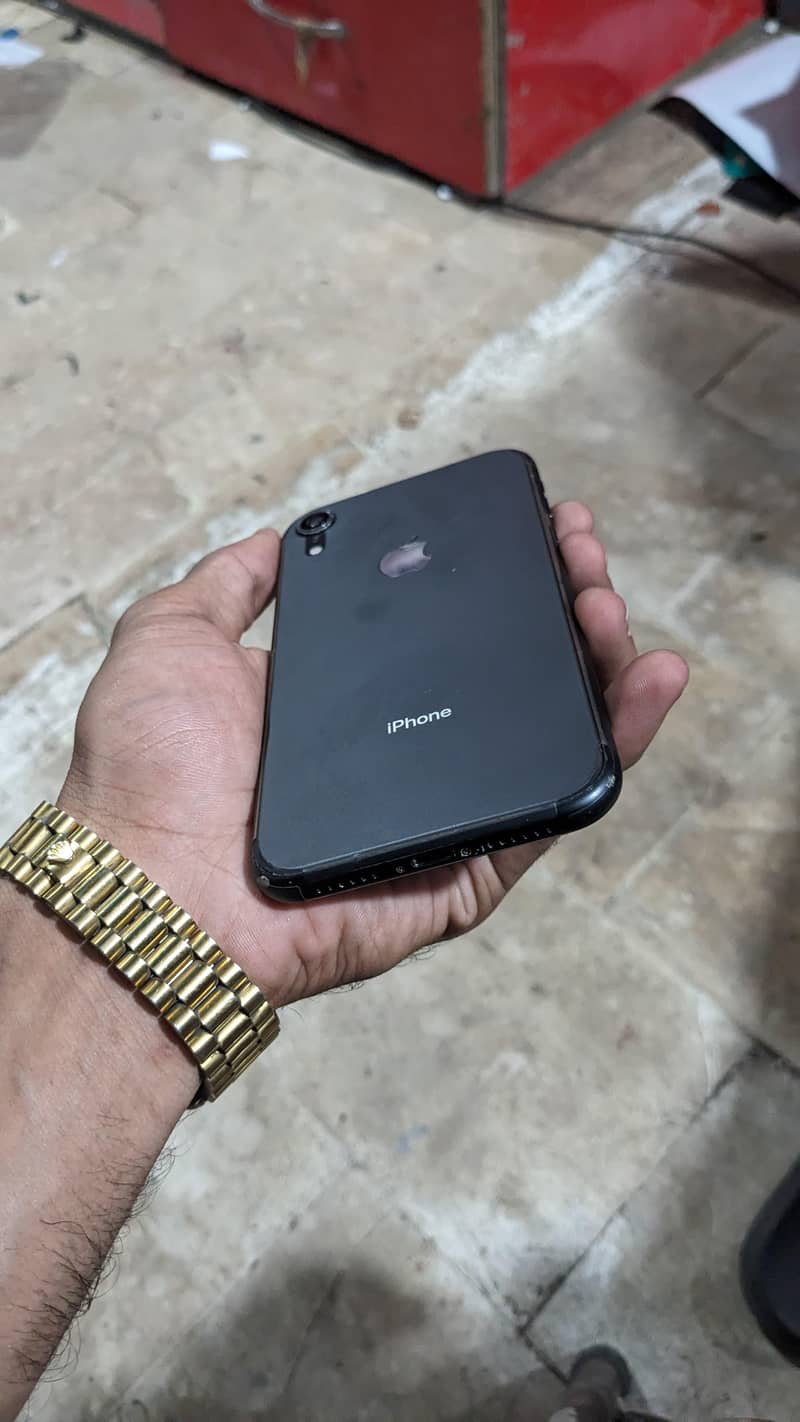 Apple iPhone XR 0