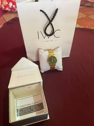 original citizen quartz watch with box &