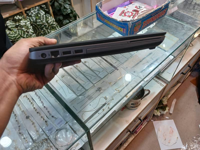 HP PRO BOOK 4