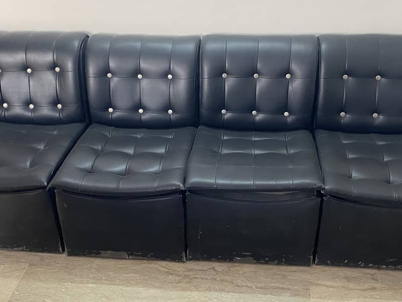 Sofa seats 0