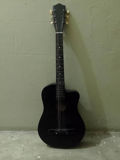 guitar for sell. . beginners and pro