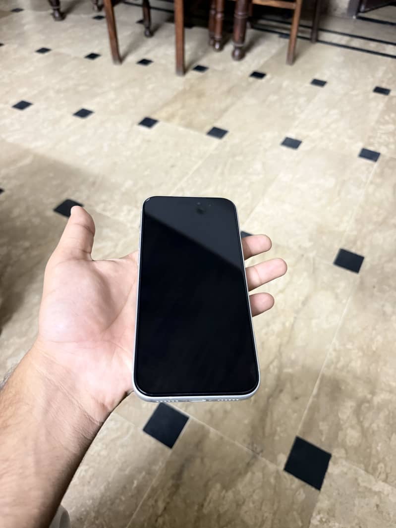 Apple iPhone 17 Pro Max 3
