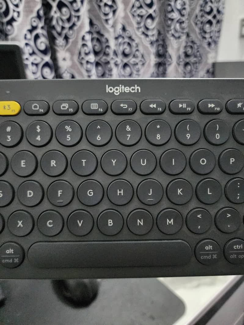 Logitech K380 1