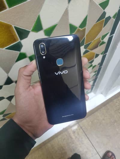 Vivo V11i