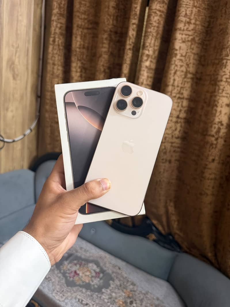 Apple iPhone 16 Pro Max 3