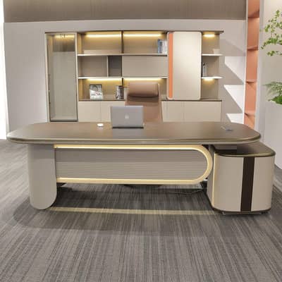 Luxury Executive Office Desk – Modern & Elegant Design