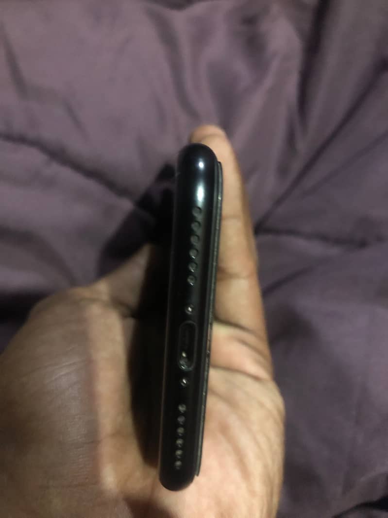 Apple iPhone SE 2nd generation 5