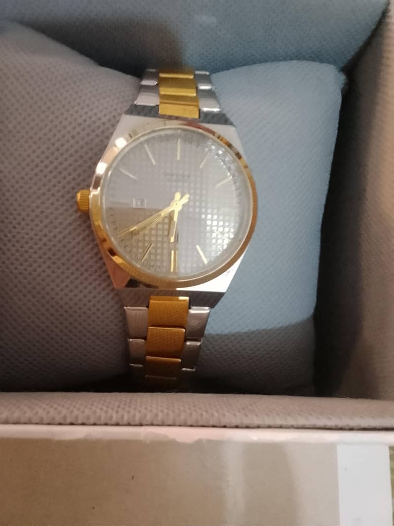 new box pack watch 1