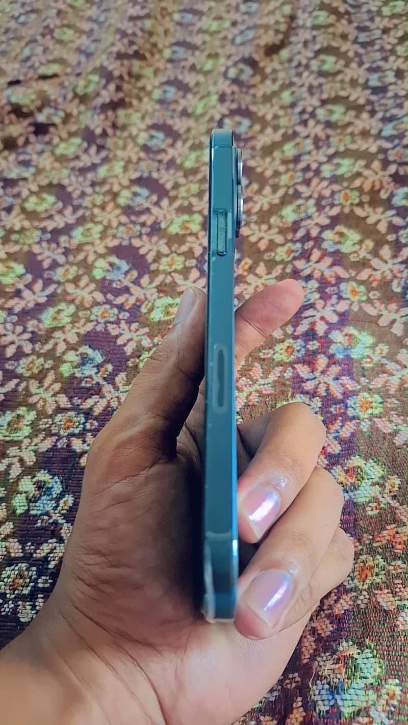Apple iPhone 12 Pro Max 3