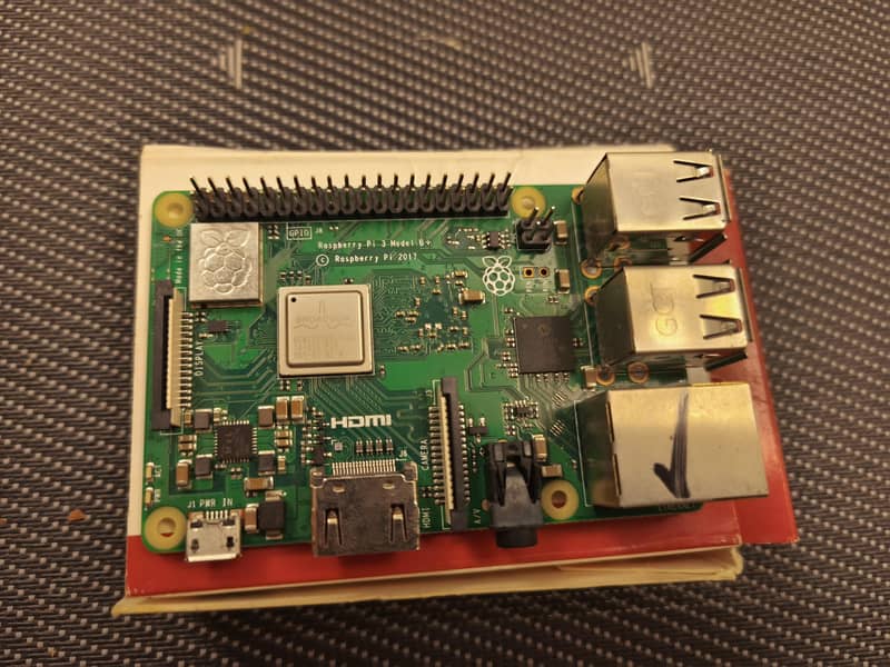 Raspberry Pi 3 B Plus 1