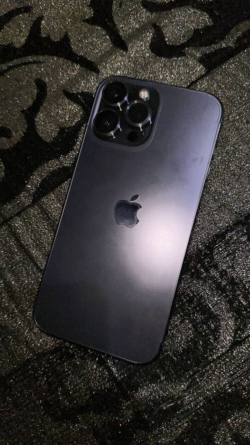 Apple iPhone 13 Pro Max 1