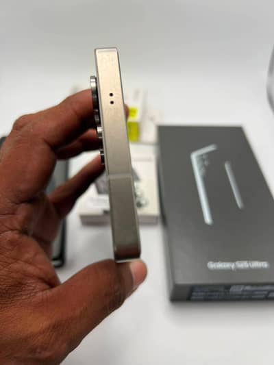​Samsung Galaxy S25 Ultra 12/512 PTA Approved + Box