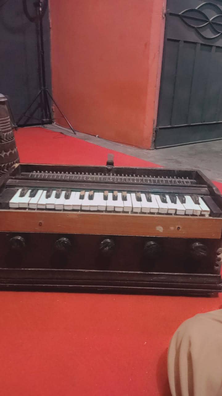 harmonium 0