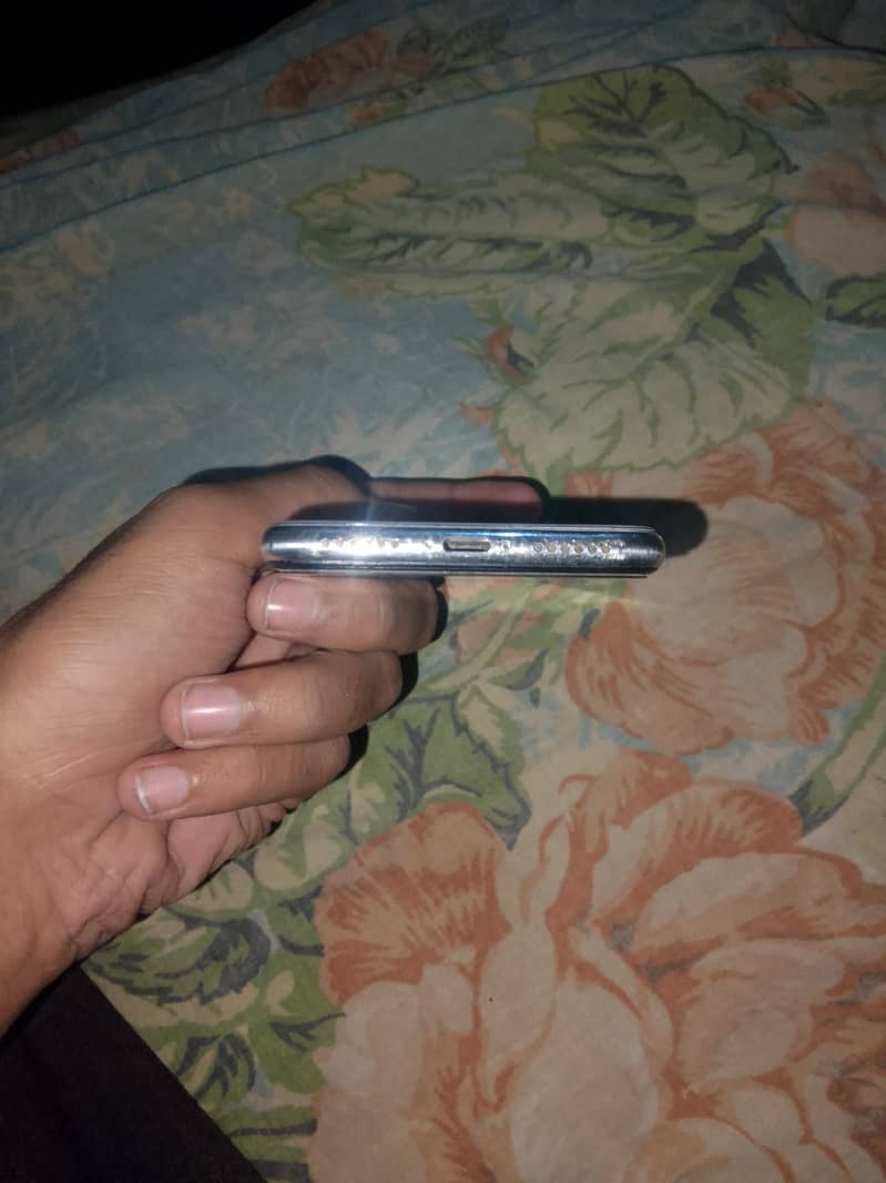 Apple iPhone X 1