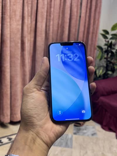 13 pro max 128 gb 75% health mint condition