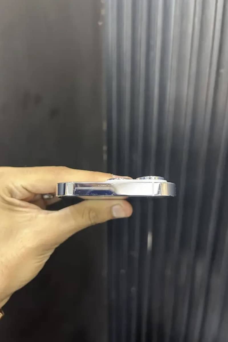 Apple iPhone 14 Pro 3