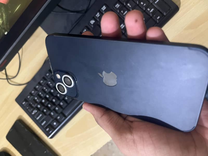 Apple iPhone 13 1