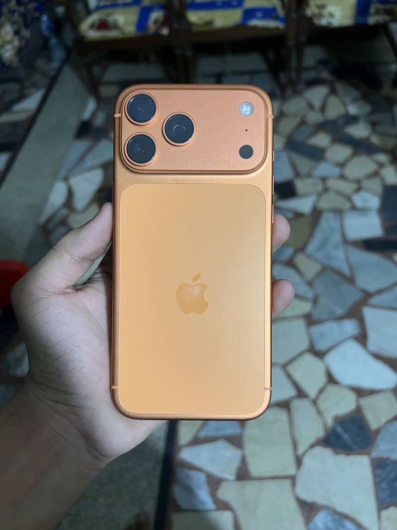 Apple iPhone 17 Pro Max 1