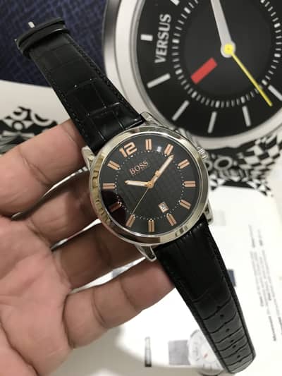 HUGO BOSS-NEW & ORIGINAL WATCH WITH LEATHER STRAP & DATE FUNCTION