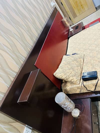 Wooden Bed Chenone