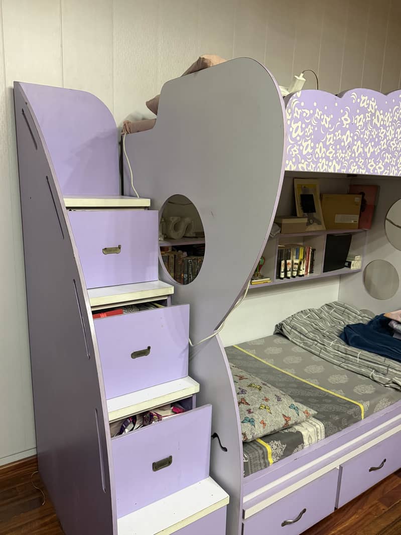 Triple bunk bed 1