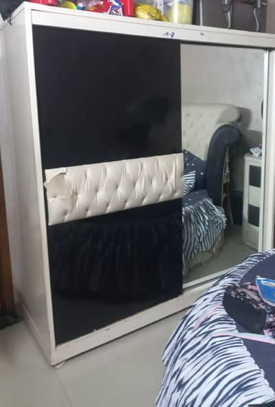 SLIDING Door Wardrobe for sale Huge Space