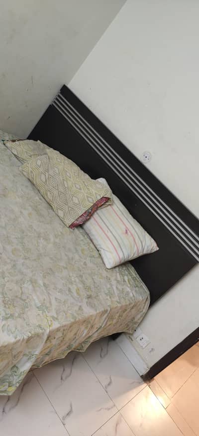 full size bed
