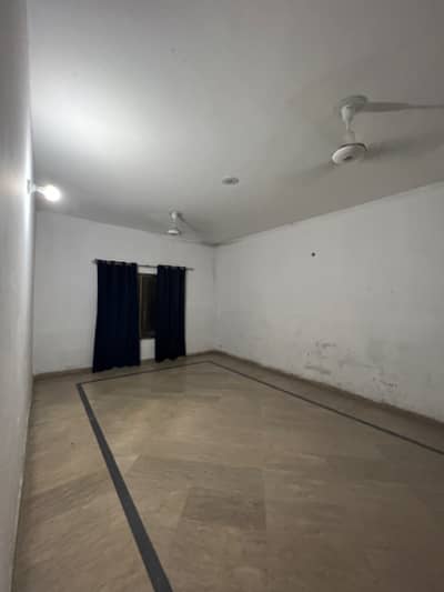 25 Marla 2 Floor Building Available For Rent
