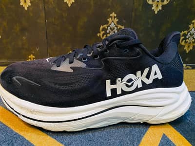 hoka Clifton 10 running shoes
