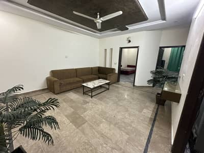 DC colony 3 bedrooms flat for rent in Mansura block near school