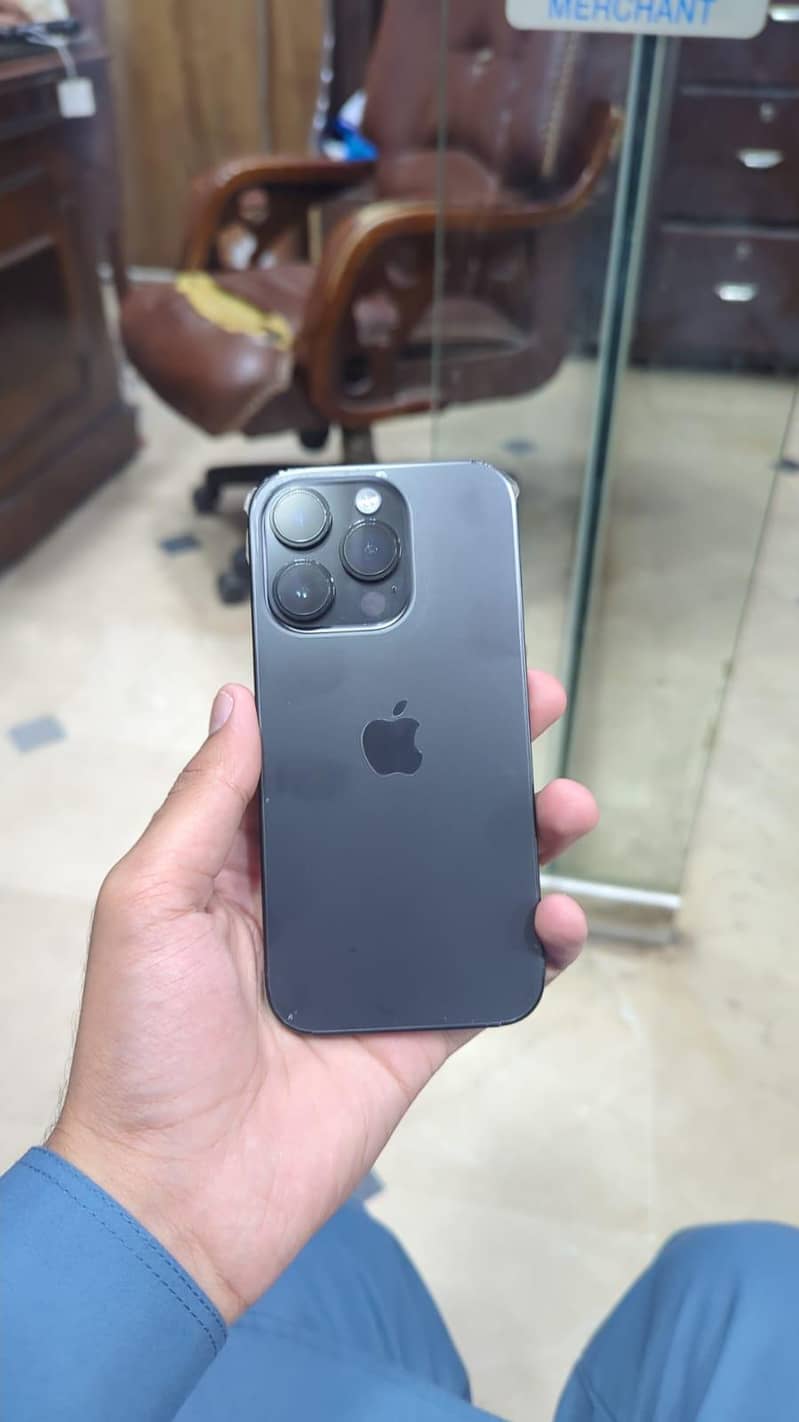 Apple iPhone 14 Pro 4