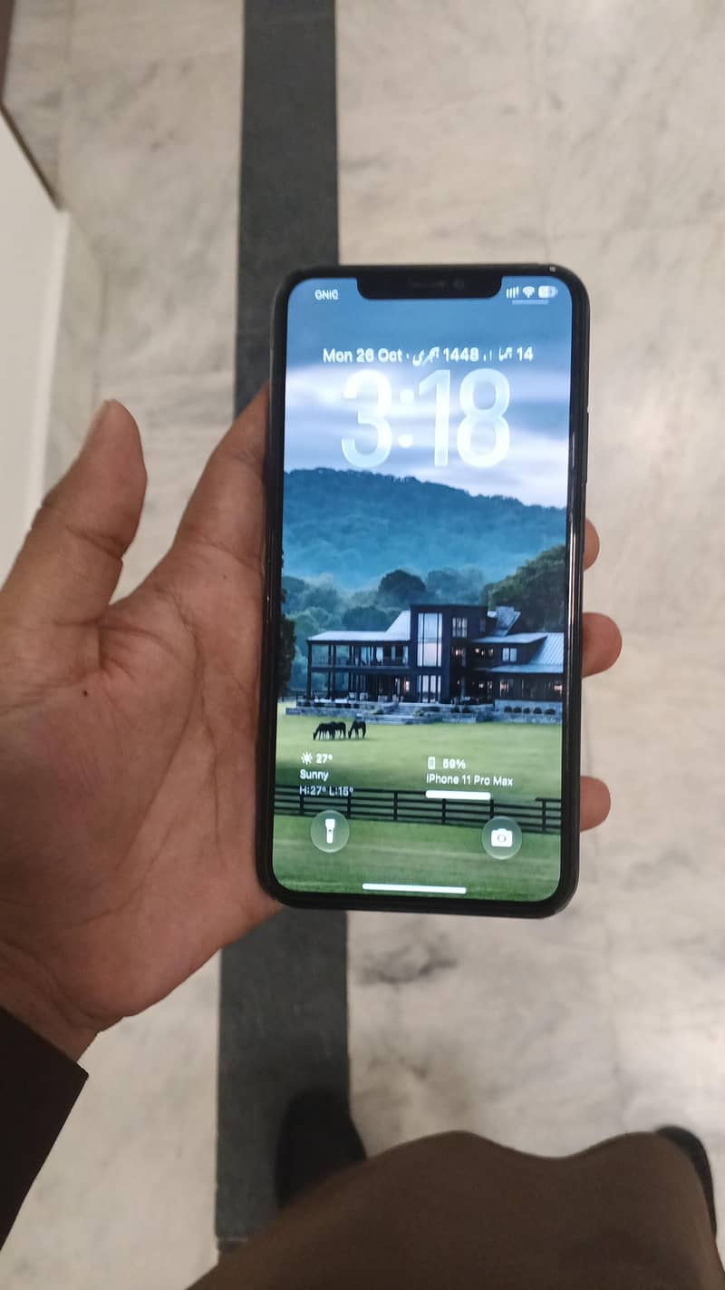 Apple iPhone 11 Pro Max 7