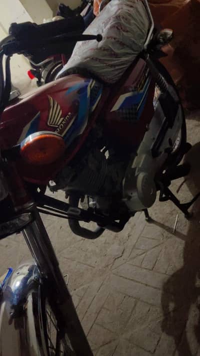 Honda cg125 red color