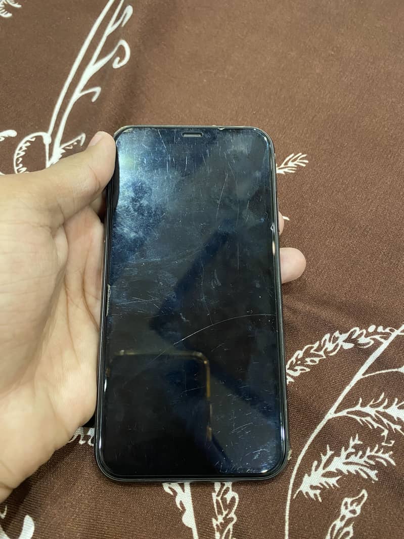 Apple iPhone 11 7