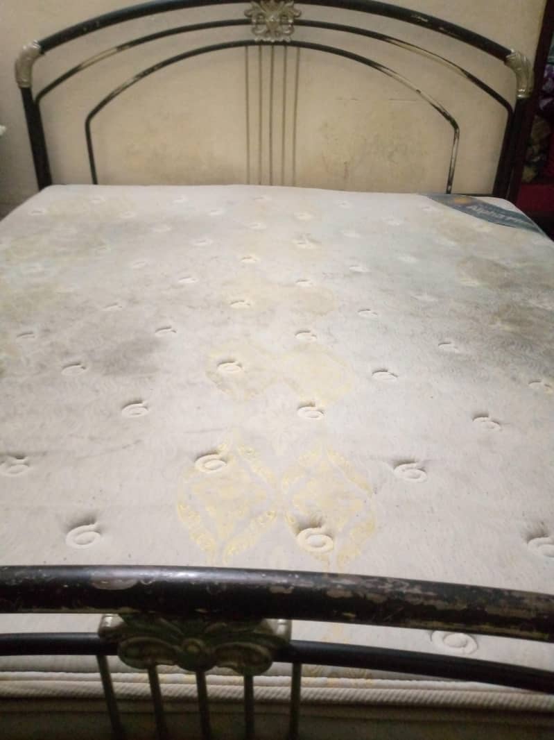 iron bed 3