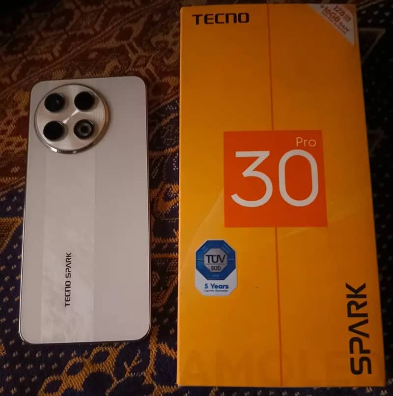 Tecno SPARK 30 Pro 0