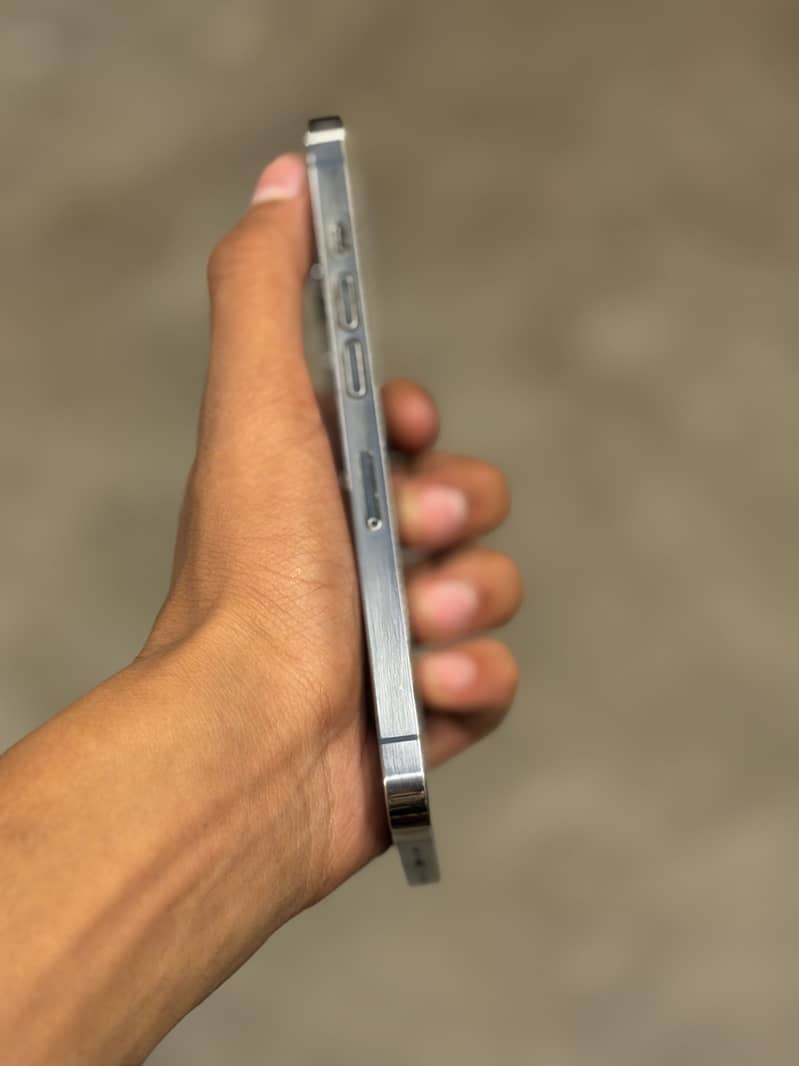 Apple iPhone 13 Pro 3