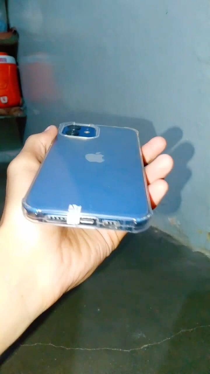 Apple iPhone 12 1