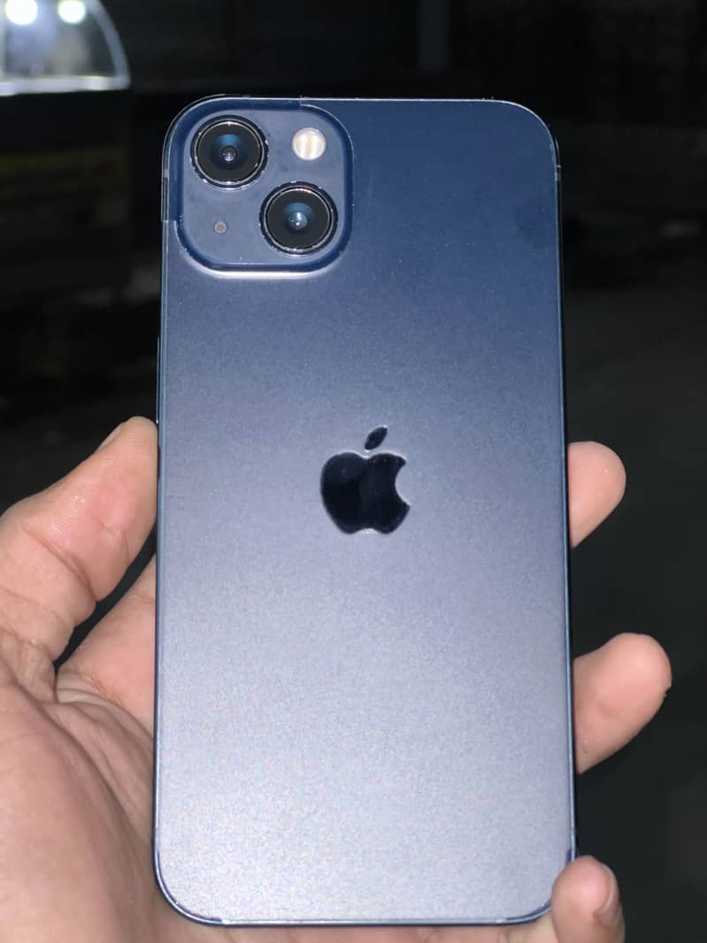Apple iPhone 13 5