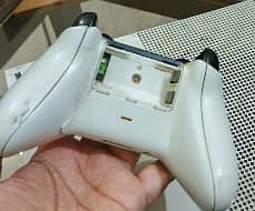 XBOX ONE S / 1 TB / 1 CONTROLLER 1