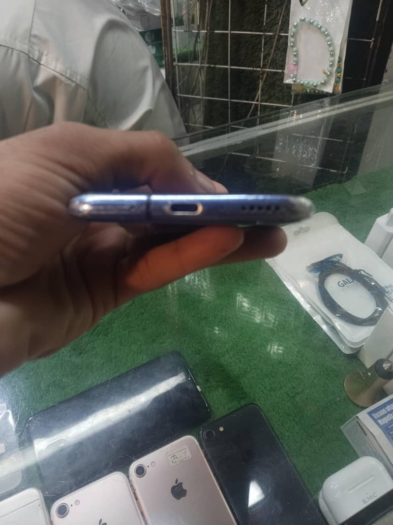 03259738981 1