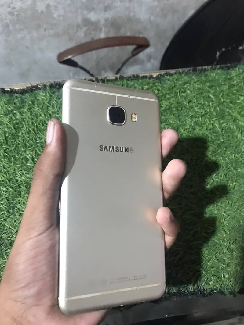 Samsung Mobile C7 1