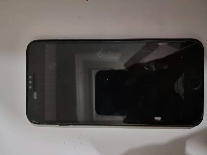Apple iPhone 7 Plus 1