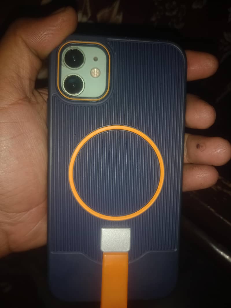 Apple iPhone 11 0