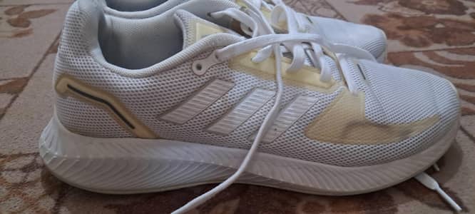New shoes size 40 . . purchased from UAE